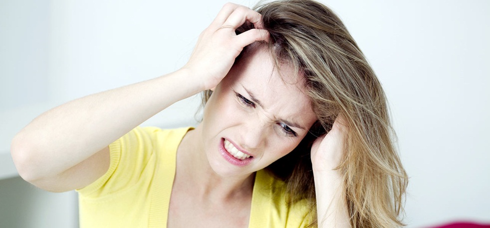 Phụ nữ stress quá mức cũng sẽ làm rụng tóc