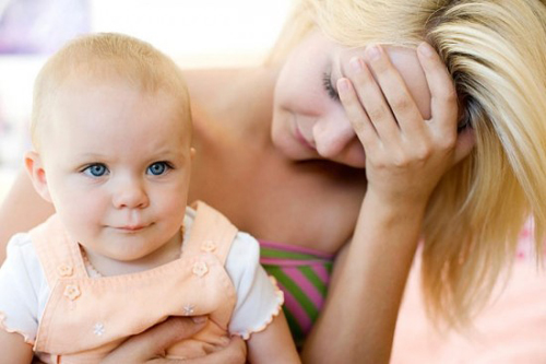 Suy nhược cơ thể sau sinh ảnh hưởng rất lớn đến sức khỏe của mẹ và bé