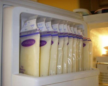 Mách nhỏ cách lưu trữ sữa an toàn bằng bình trữ sữa mẹ