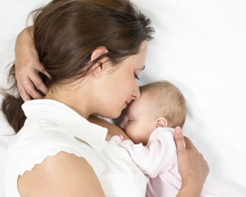 Những trợ thủ đắc lực giúp mẹ nuôi con hoàn toàn bằng sữa mẹ